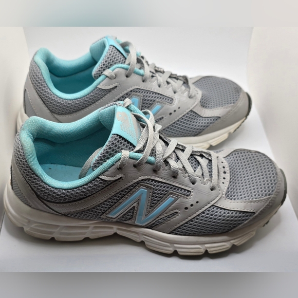 New Balance Shoes - New Balance 460 V2 Womens Size 7.5 Silver & Blue READ